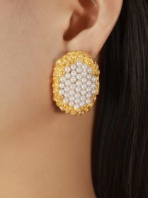 Pearl Statement Stud6