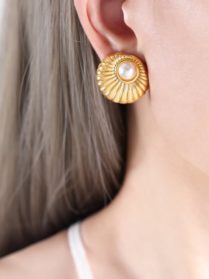 Perlita Shell Earring