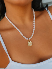 Perla Rose Necklace